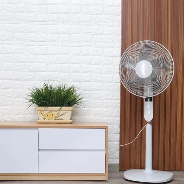 Toshiba Fan + DC Inverter Stand White - Image 2