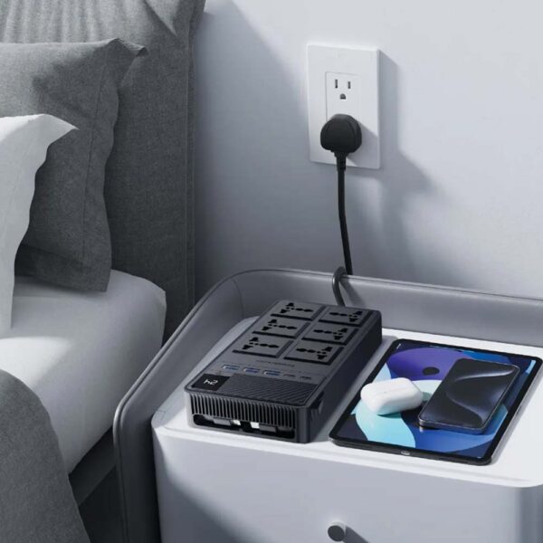 Powerology 6 AC Power Socket With PD20W & QC3.0 Port with USB-C PD20W & Light cable - Black - Image 3